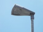 Moderne LED-Leuchte, die das Licht durch gezielte Anordnung der LEDs nach unten lenkt